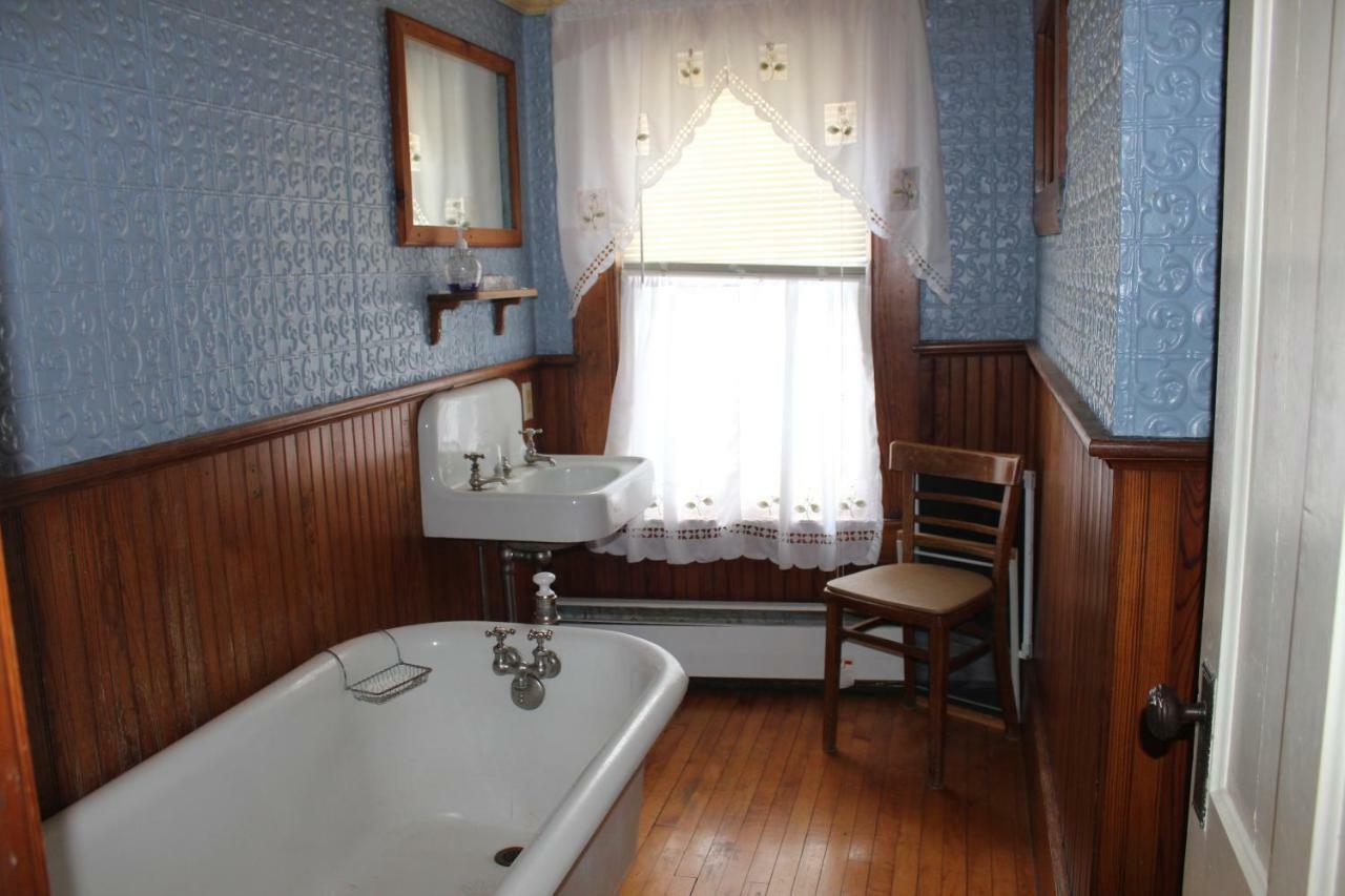 The Sterling Bed and breakfast 2*